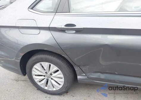 2019 Volkswagen Jetta 1.4T R-Line/1.4T S/1.4T Se from USA, damaged, VIN 3VWC57BU2KM144959